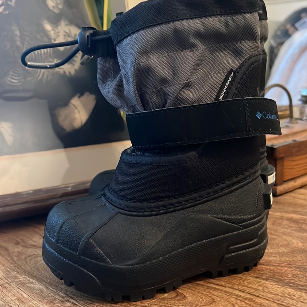 Columbia Snow Boot Child/Toddler Sz 7 Unisex